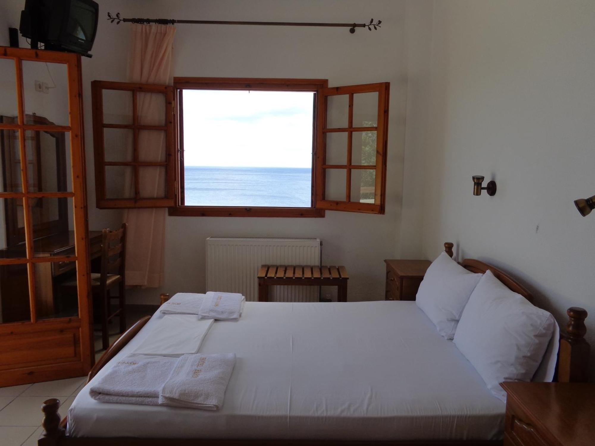 Faros Hotel Milopotamos  Ngoại thất bức ảnh